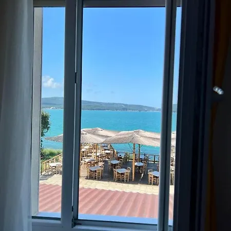 никола Хотел 2*