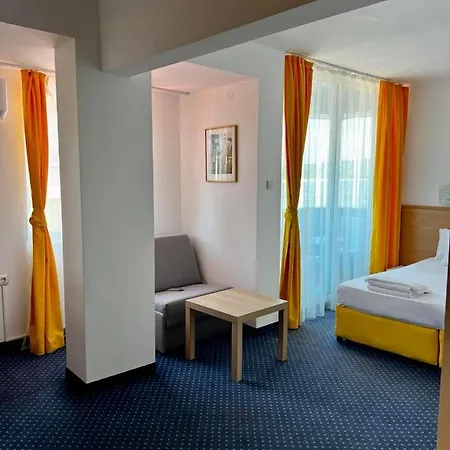 Хотел никола