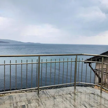 Хотел никола 2*