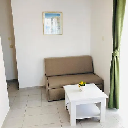 Nikola- Family Hotel 2*