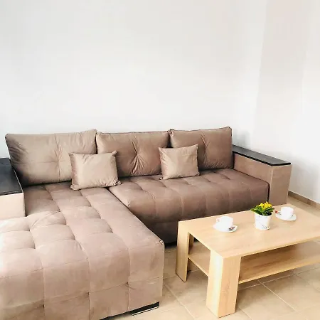 никола Хотел 2*