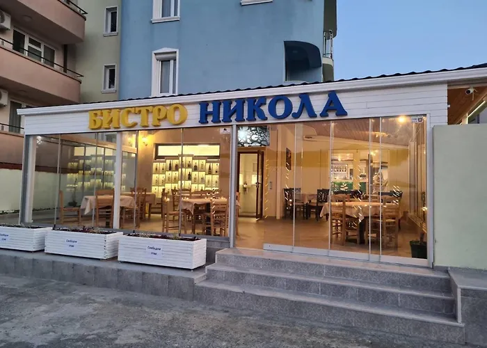 Nikola- Family Hotel