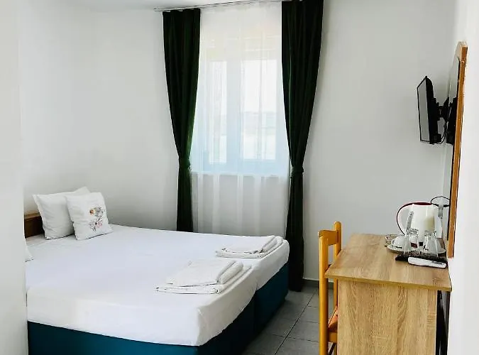 Nikola- Family Hotel 2*