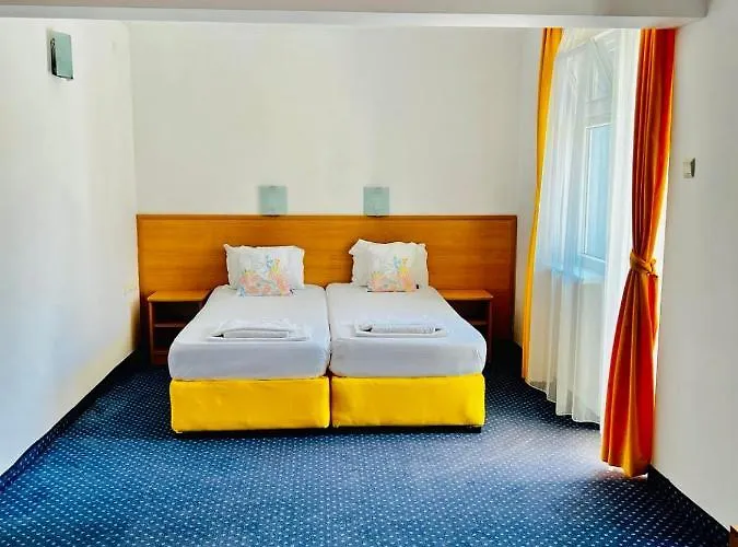 Nikola- Family Hotel