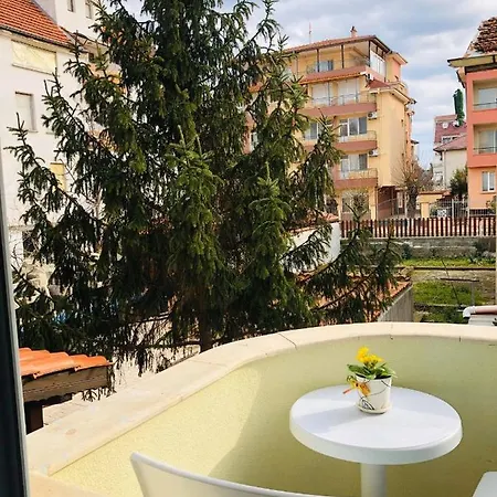 Hotel Nikola- Family 2*