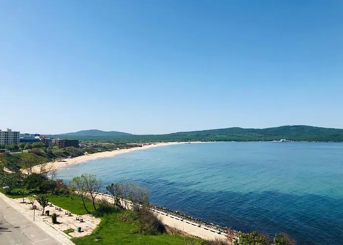 Nikola- Family 2* Primorsko